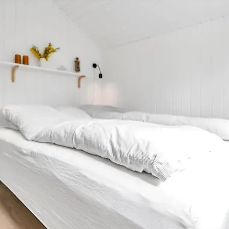 12269-1-sjaellands-odde-jordbaerkloverstien-3 * Yderby