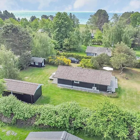 12269-1-sjaellands-odde-jordbaerkloverstien-3 Yderby